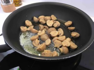 Recette-quiche-aux-champignons-mozzarella-et-lardons