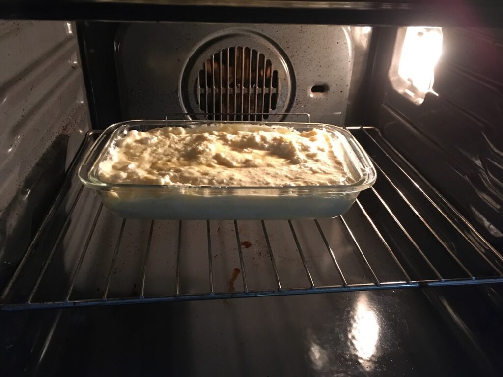 Recette soufflé au fromage -Mettre au four 15 min et ne surtout plus ouvrir la porte.
Augmenter le four à 180°C pendant 10 min.