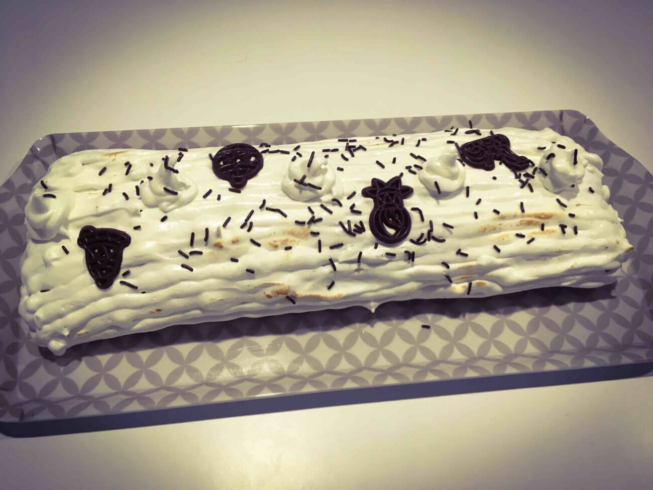 Bûche meringuée chocolat-praliné