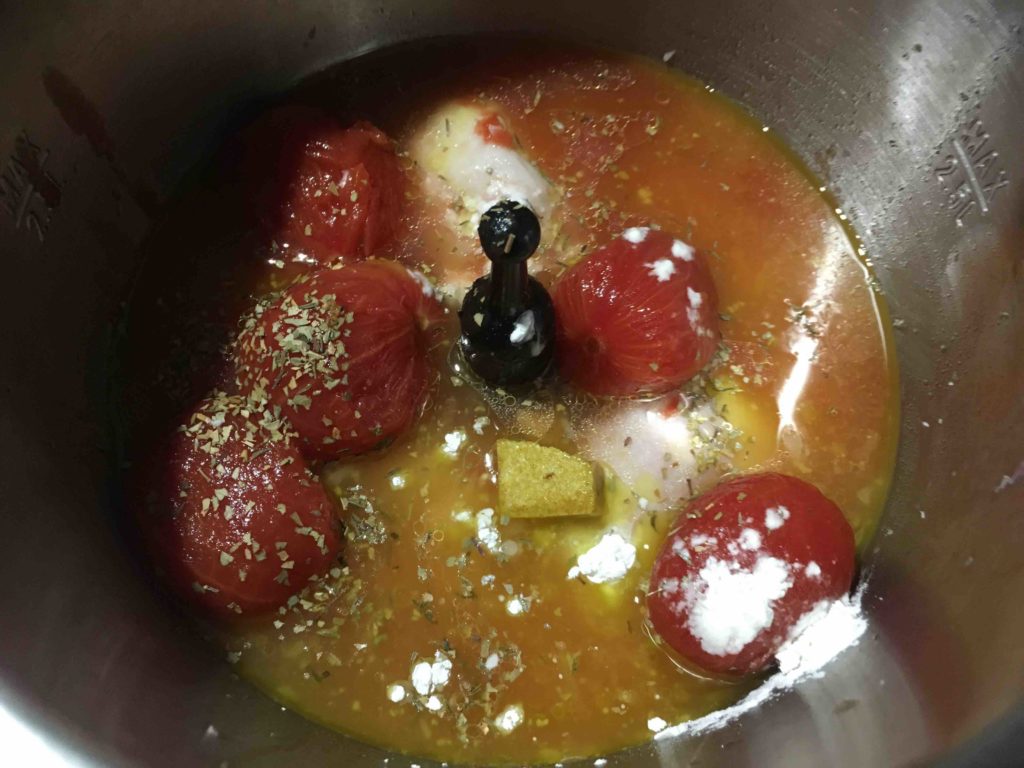 Poulet-a-la-tomate-et-aux-champignons