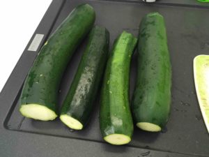 Recette-roule-de-courgettes-au-fromage-et-au-saumon-fume