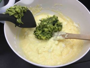 Recette-roule-de-courgettes-au-fromage-et-au-saumon-fume