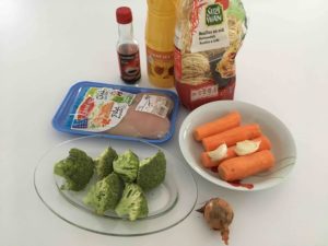 Nouilles sautees au poulet