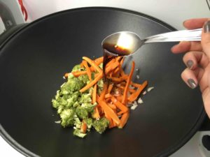 Nouilles sautees au poulet