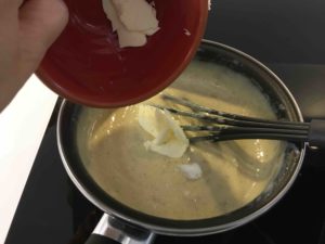 Recette gâteau à la crème pâtissière et à la rhubarbe