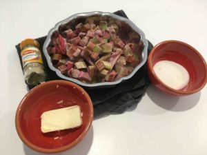 Recette-gateau-a-la-creme-patissiere-et-a-la-rhubarbe