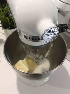 Recette-gateau-a-la-creme-patissiere-et-a-la-rhubarbe