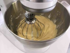 Recette-gateau-a-la-creme-patissiere-et-a-la-rhubarbe