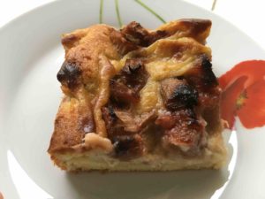 Recette gâteau à la crème pâtissière et à la rhubarbe