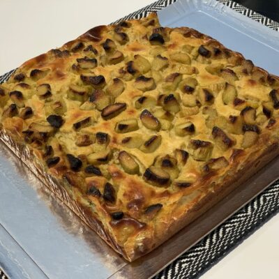 Recette gâteau à la crème pâtissière et à la rhubarbe