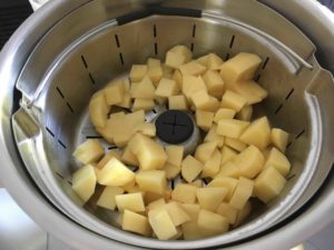 Recette-salade-de-pommes-de-terre-et-de-saumon