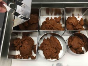Recette-entremet-poire-mangue-craquant au speculoos