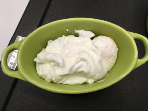 Recette oeufs pochés en cocotte au chèvre