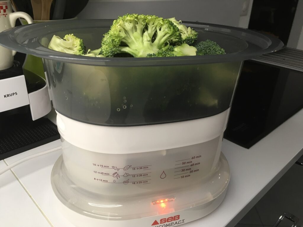 Recette galettes de brocoli au parmesan -Faire cuire le brocolis.