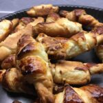 Minis croissants feuilletés à la coppa et au parmesan