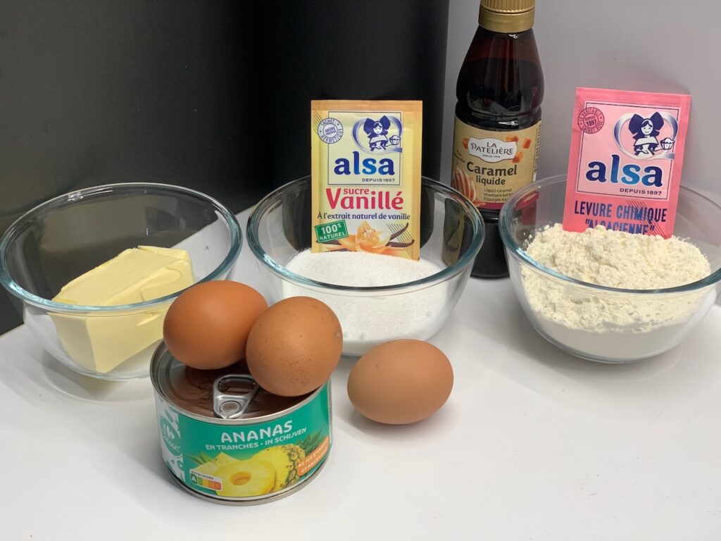 Recette gâteau renversé à l'ananas - Préparer tous les ingrédients listés.