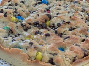 Recette tarte cookies aux pépites de chocolat et M&Ms